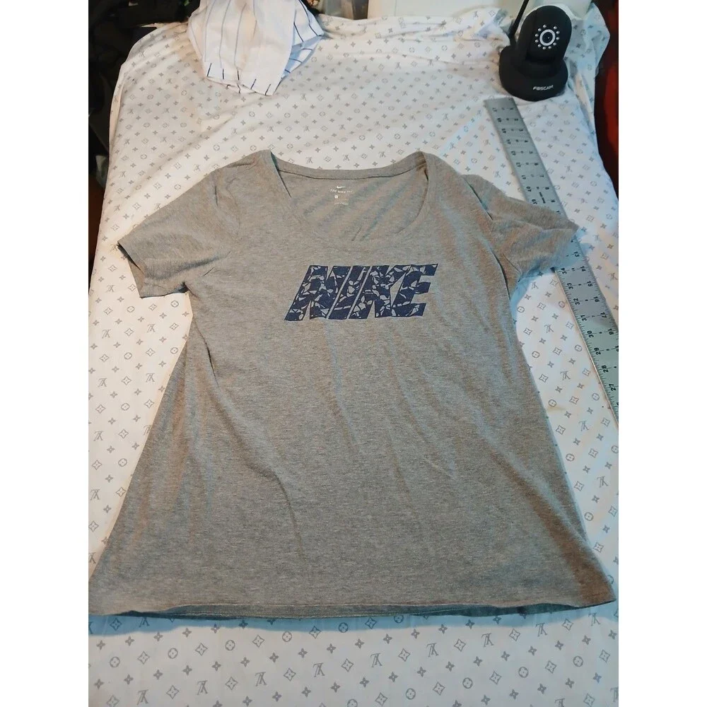The Nike Tee Athletic Cut T-shirt Blue Metallic Logo L Women’s Color Gray
